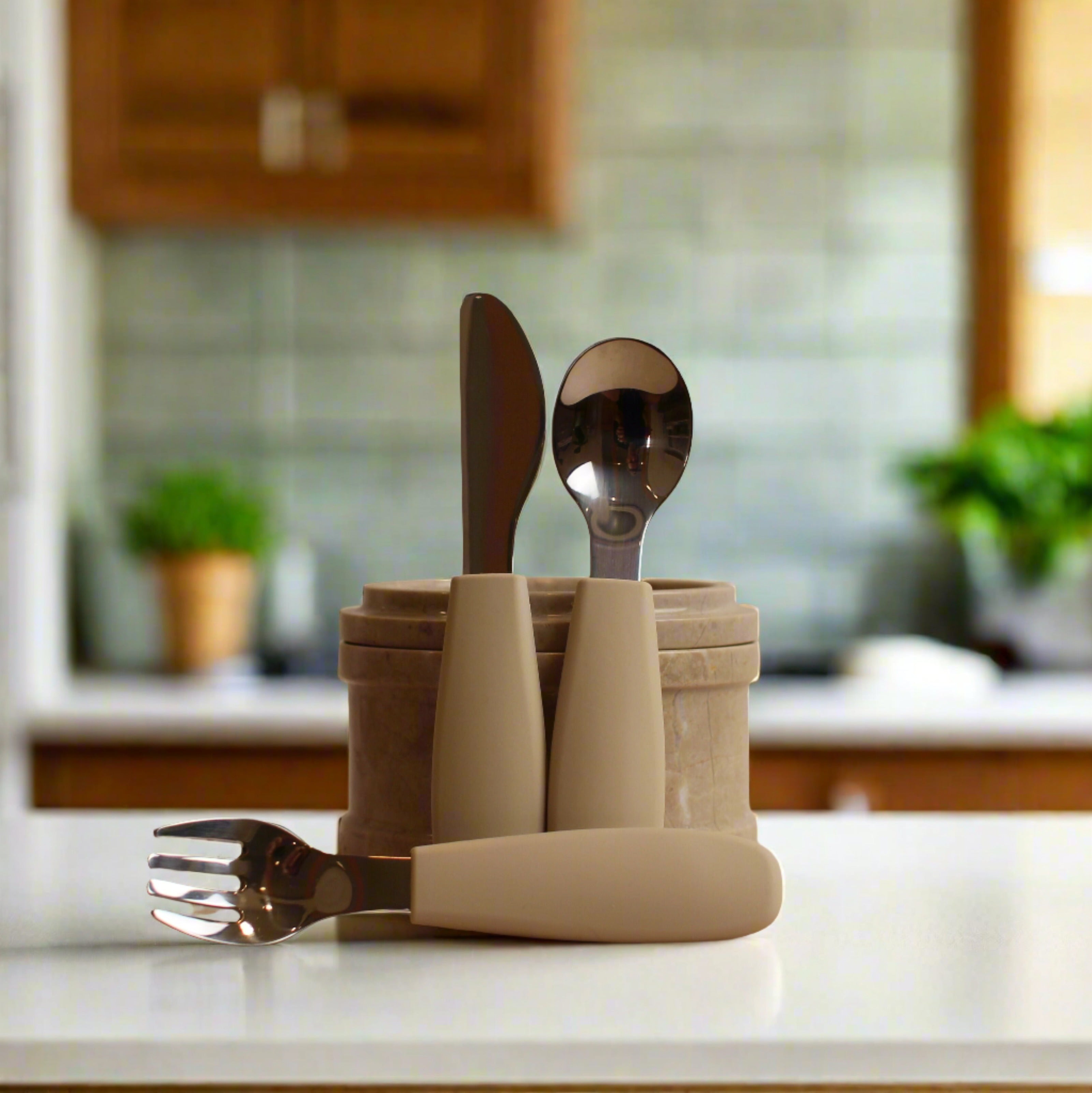 front view of oat toddler silverware set